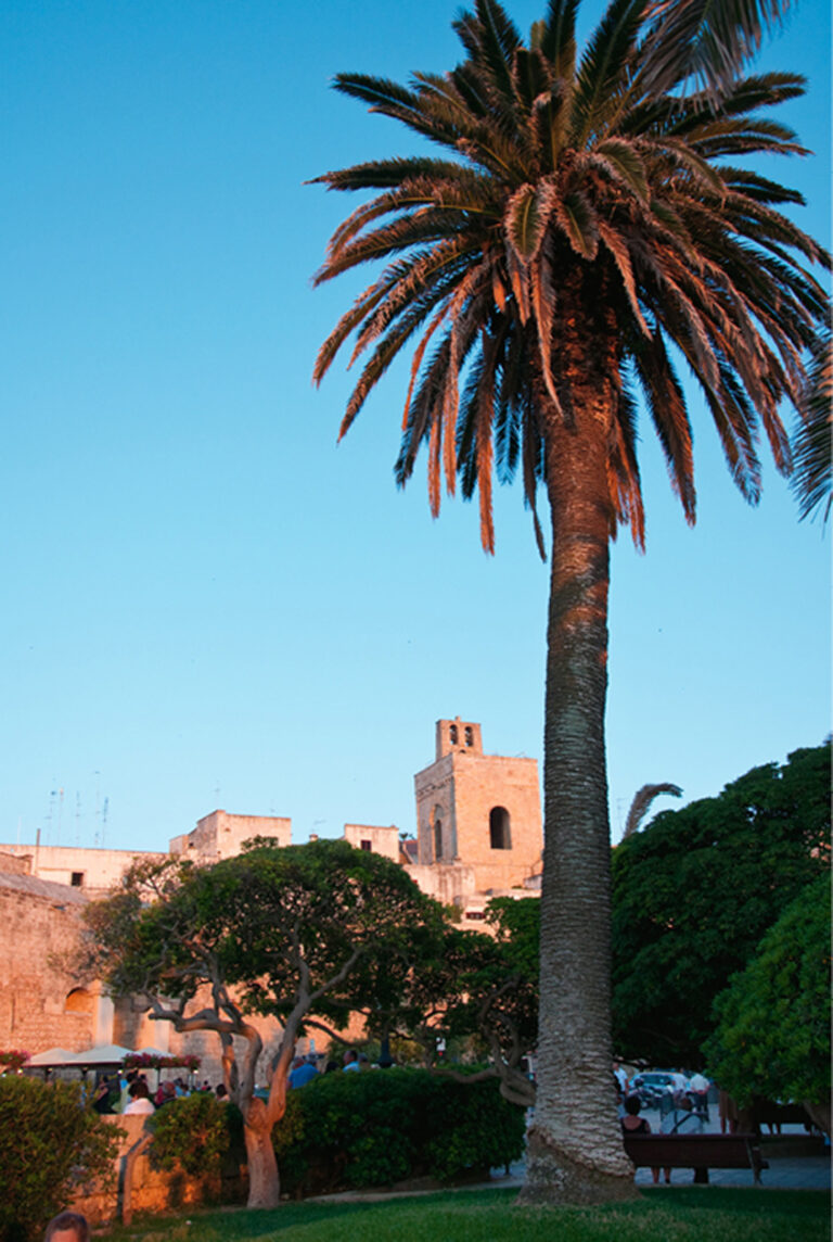 Palazzo Sticchi in San Cesarea Terme in typische  			libertystijl.